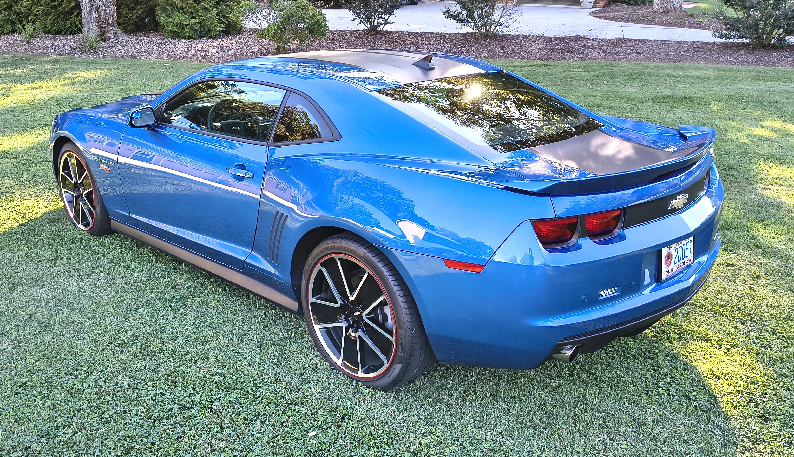 Used 2013 Chevrolet Camaro LT w/ Hot Wheels Special Edition RWD image 10