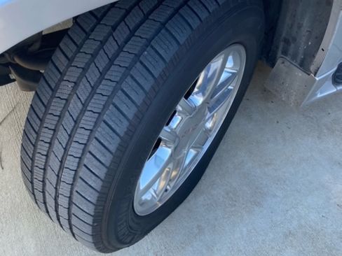 Used 2006 GMC Envoy Denali image 13