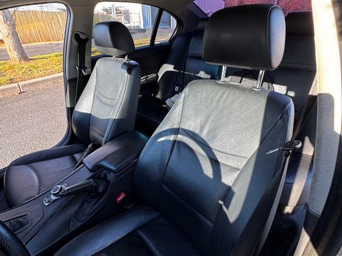 Used 2011 BMW 335i xDrive Sedan image 13