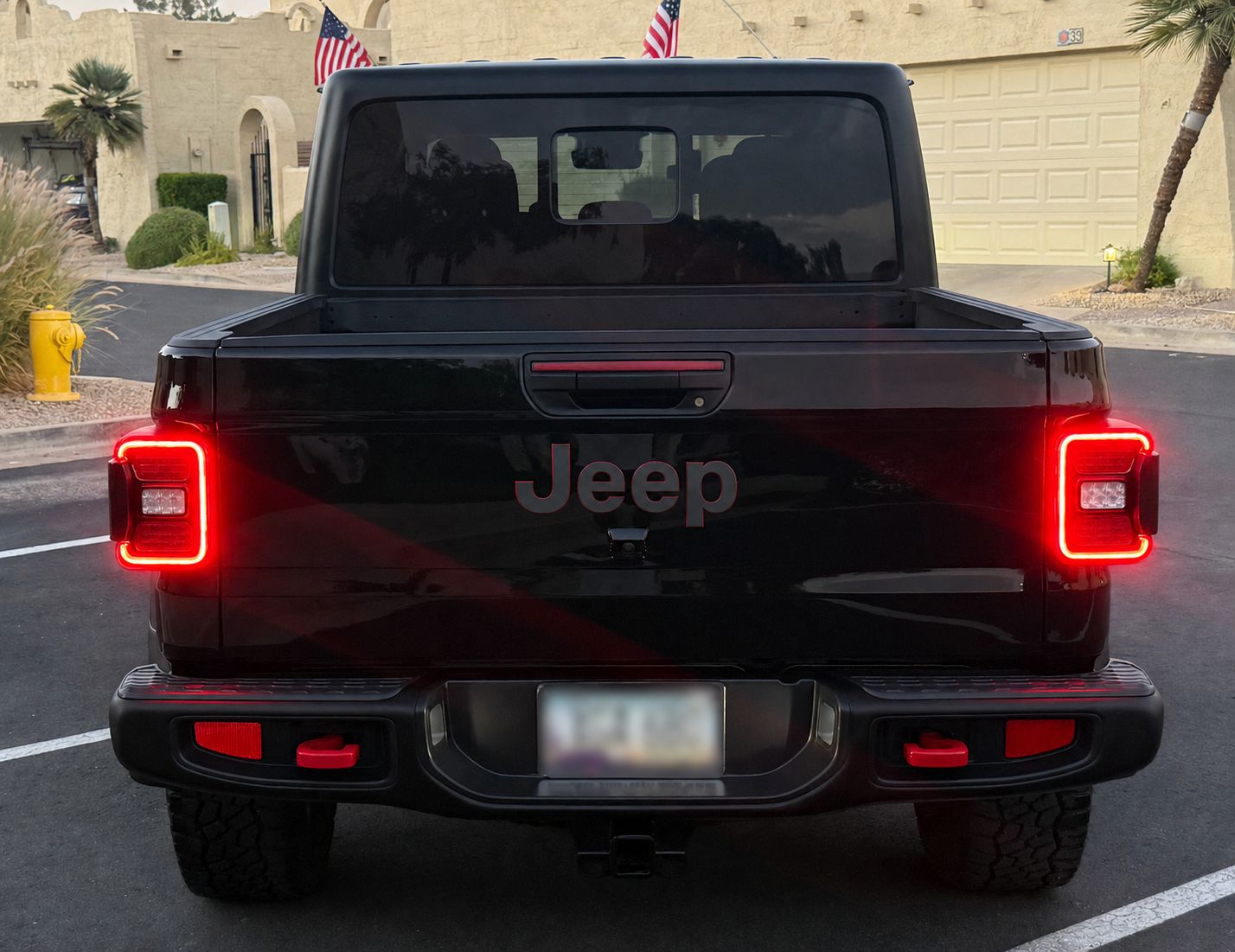 Used 2024 Jeep Gladiator Rubicon w/ Technology Group AWD/4WD image 9