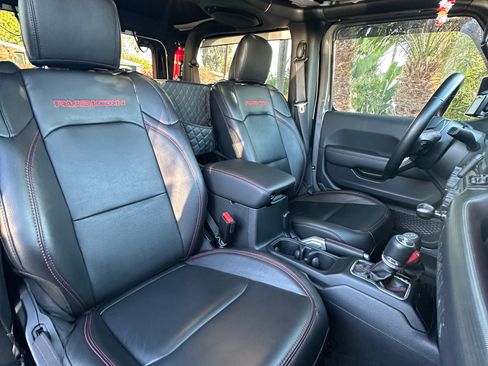 Used 2021 Jeep Wrangler Rubicon w/ Safety Group image 2