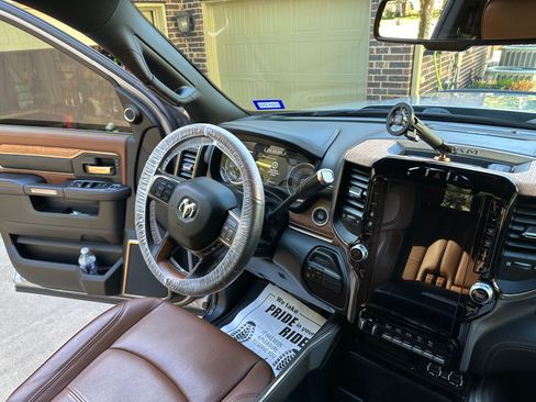 Used 2022 RAM 3500 Limited image 13