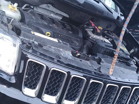 Used 2013 Jeep Compass Latitude image 7