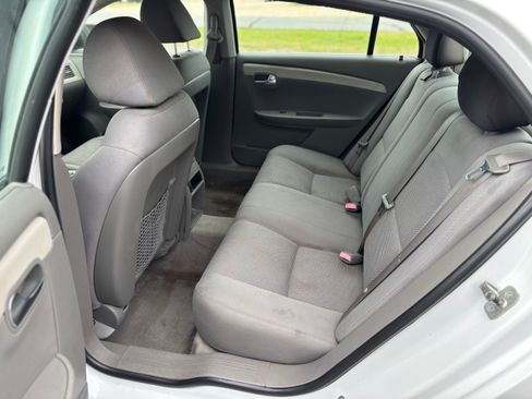 Used 2010 Chevrolet Malibu LS FWD image 6
