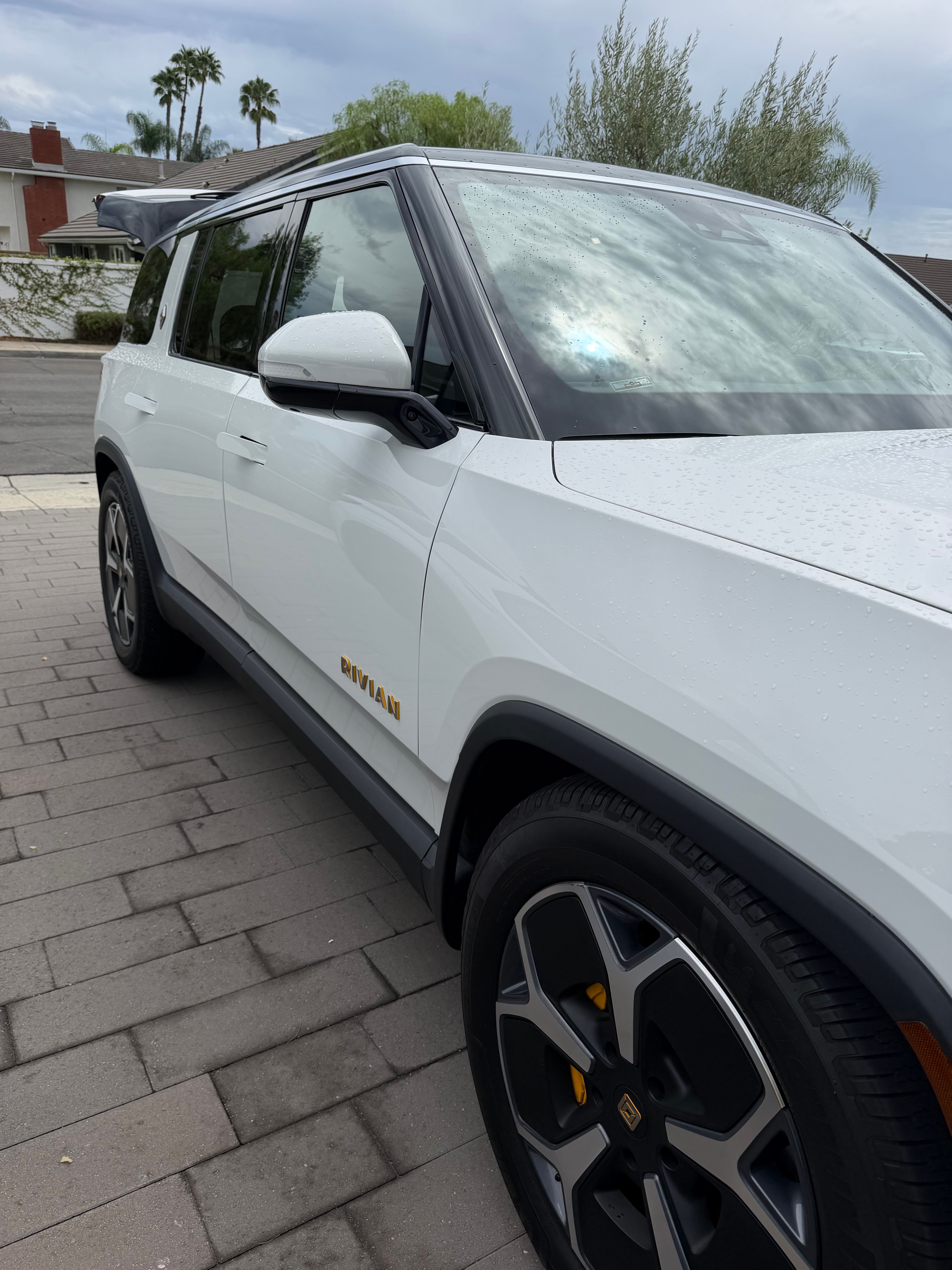 Used 2023 Rivian R1S Adventure Quad AWD/4WD image 2