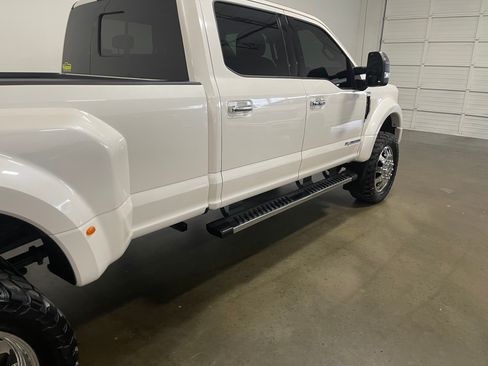 Used 2019 Ford F450 Lariat w/ Lariat Ultimate Package image 2