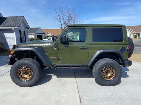Used 2021 Jeep Wrangler Rubicon image 2