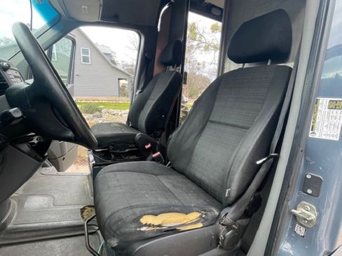 Used 2018 Mercedes-Benz Sprinter 2500 image 8