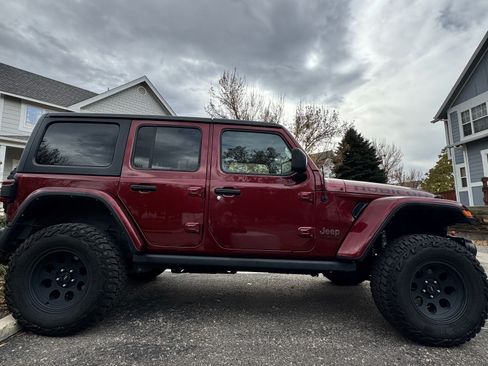Used 2021 Jeep Wrangler Unlimited Rubicon image 2