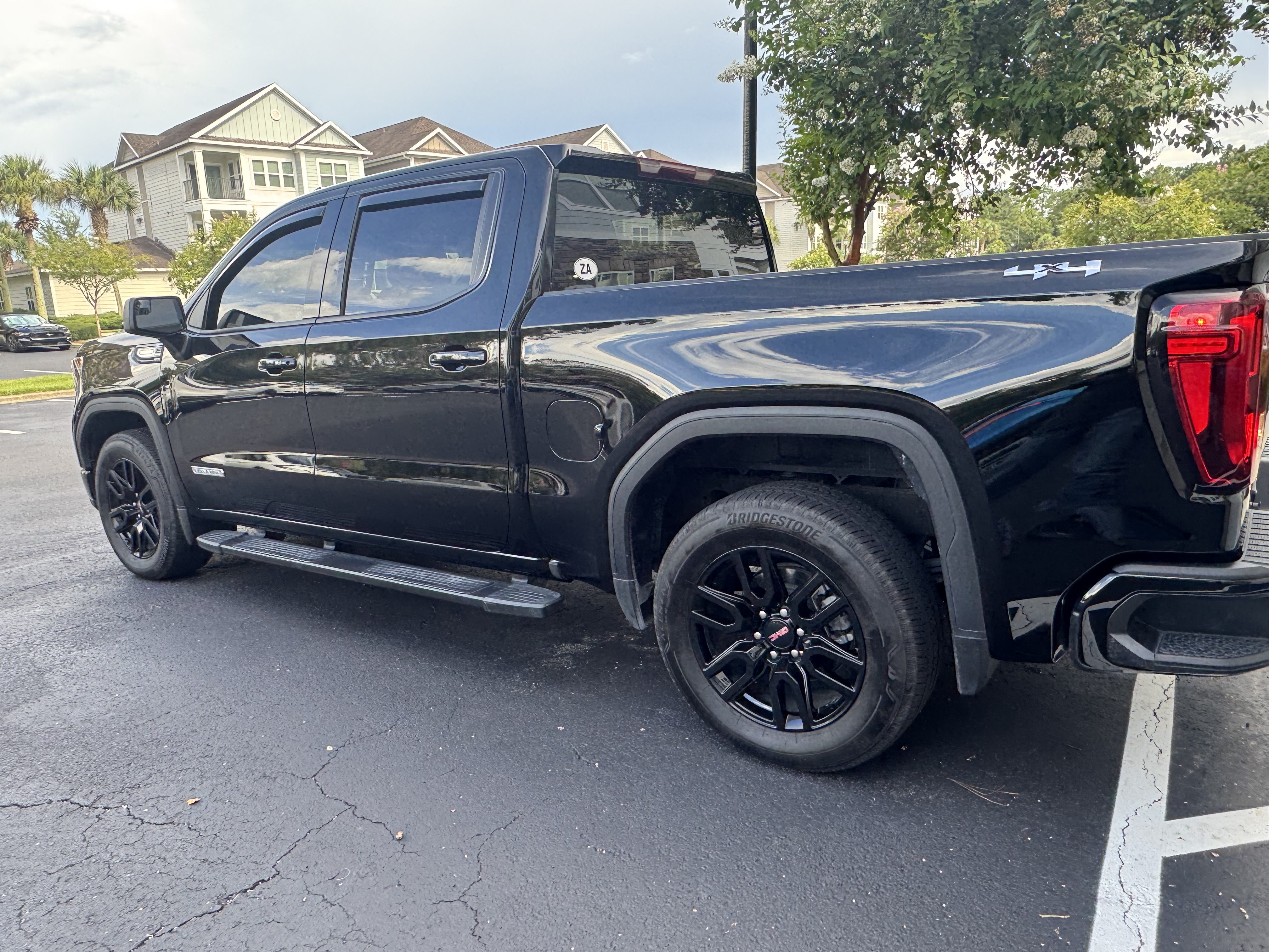 Used 2025 GMC Sierra 1500 Elevation AWD/4WD image 8