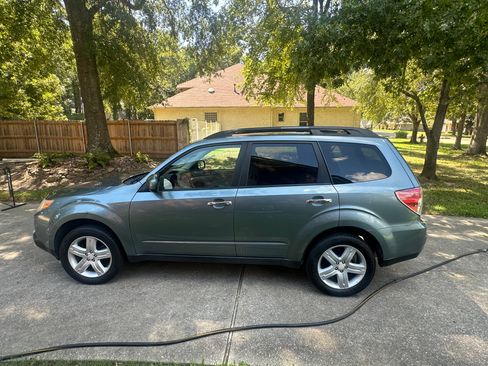 Used 2010 Subaru Forester 2.5X Limited AWD/4WD image 1