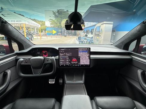 Used 2023 Tesla Model X Plaid image 24