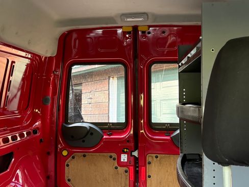 Used 2011 Ford Transit Connect XLT image 15