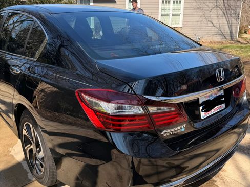 Used 2016 Honda Accord LX image 8