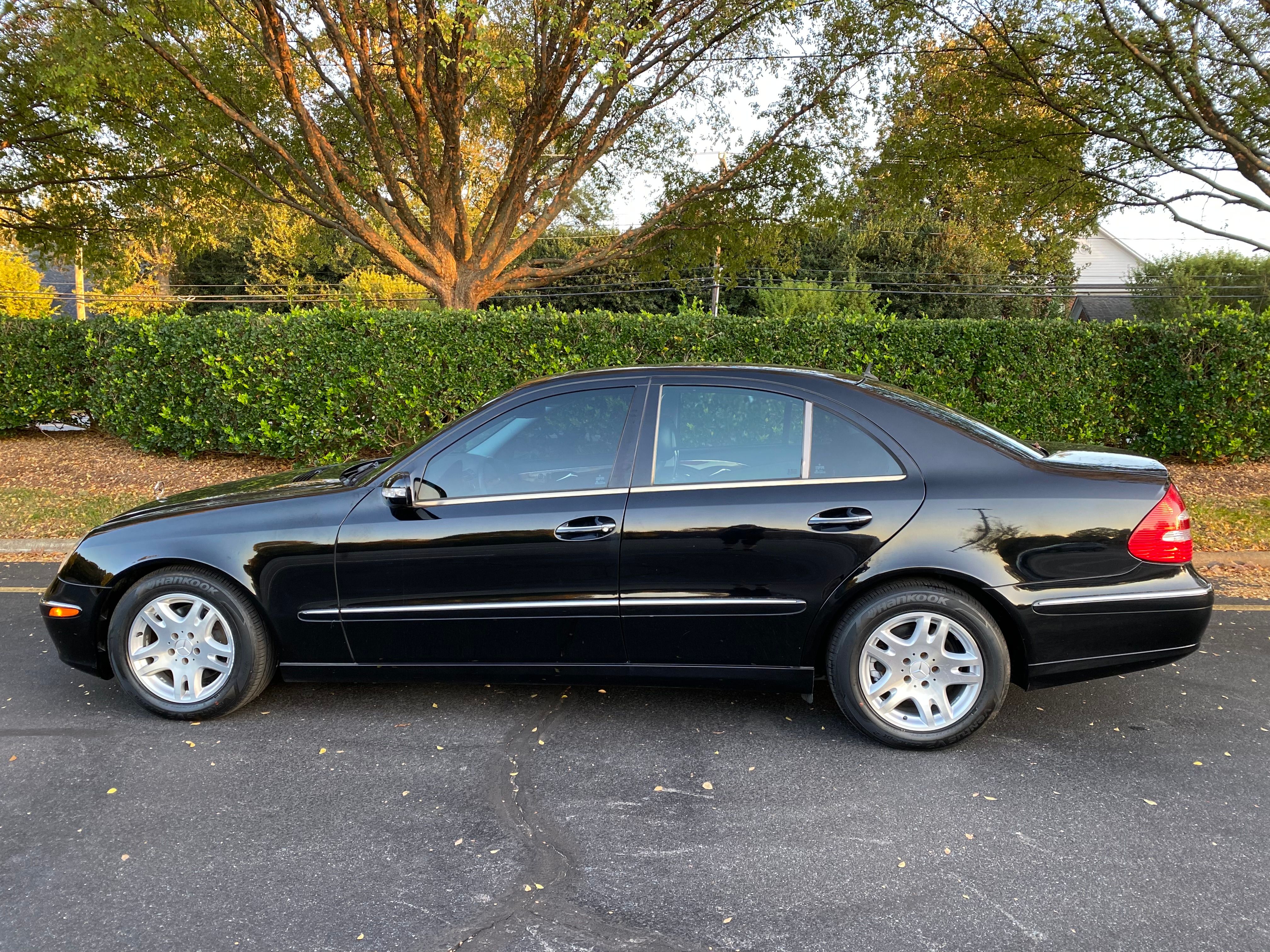 Used 2006 Mercedes-Benz E 350 4MATIC Sedan image 1