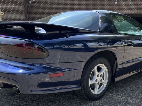 Used 1998 Pontiac Firebird Formula w/ Security Pkg RWD image 4