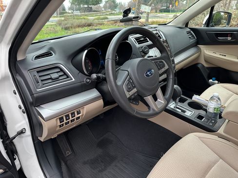 Used 2016 Subaru Outback 2.5i Premium image 20