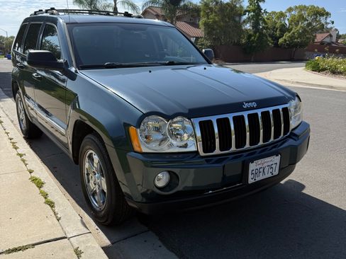 Used 2005 Jeep Grand Cherokee Limited w/ Trailer Tow Group IV RWD image 4