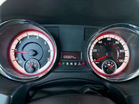 Used 2014 Dodge Grand Caravan SXT image 6