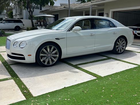 Used 2016 Bentley Flying Spur V8 image 2
