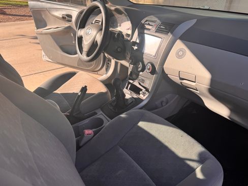 Used 2009 Toyota Corolla Sedan 4D image 10