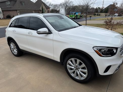 Used 2020 Mercedes-Benz GLC 300 4MATIC image 14