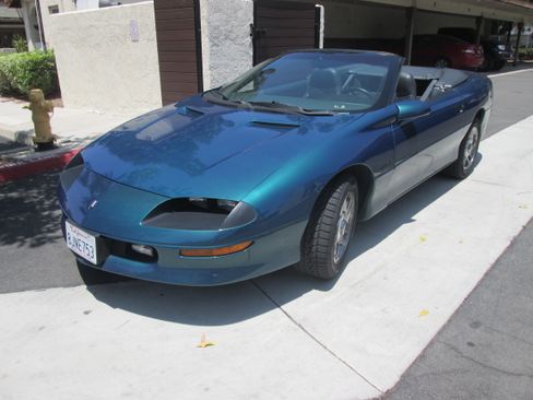 Used 1995 Chevrolet Camaro Z28 RWD image 2