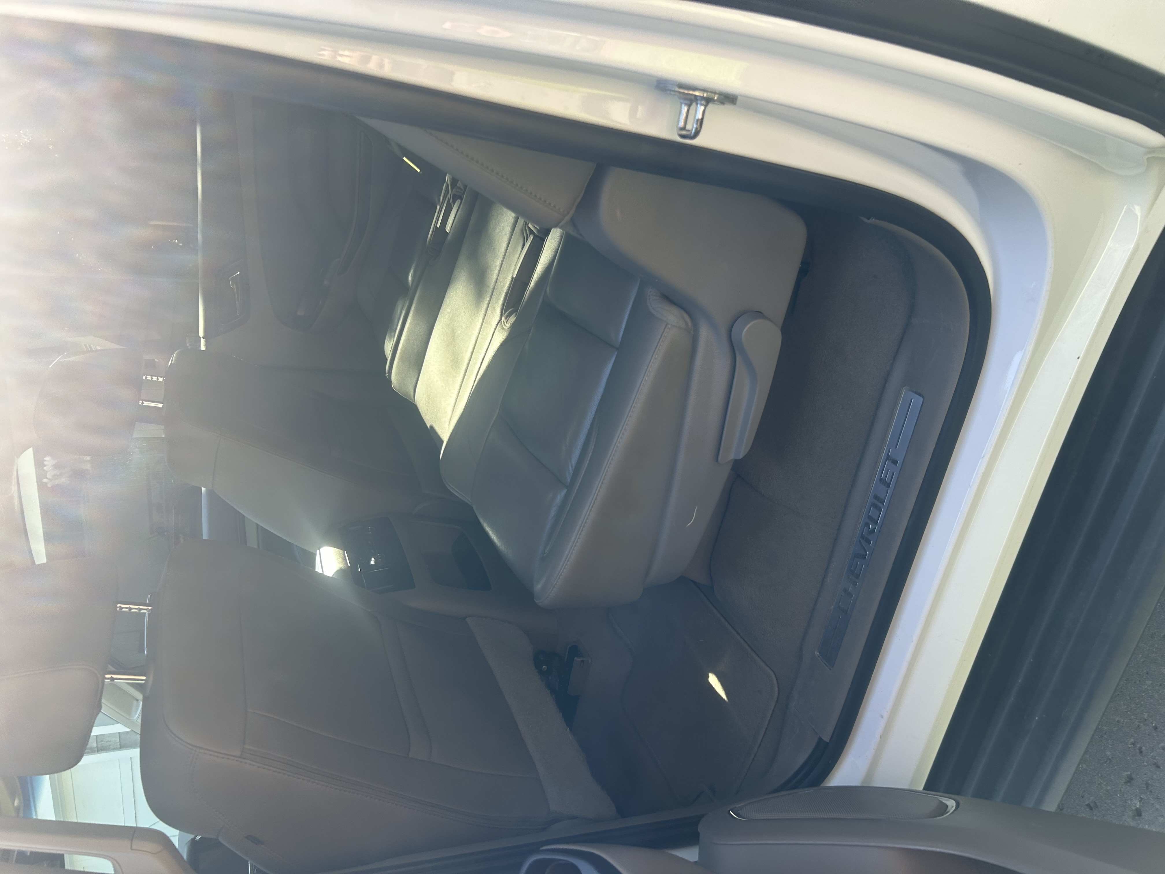 Used 2019 Chevrolet Suburban LT RWD image 11