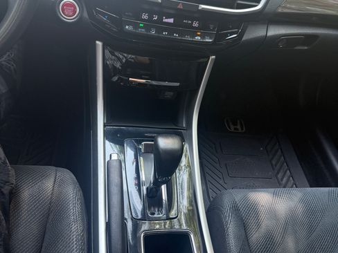 Used 2016 Honda Accord EX image 14