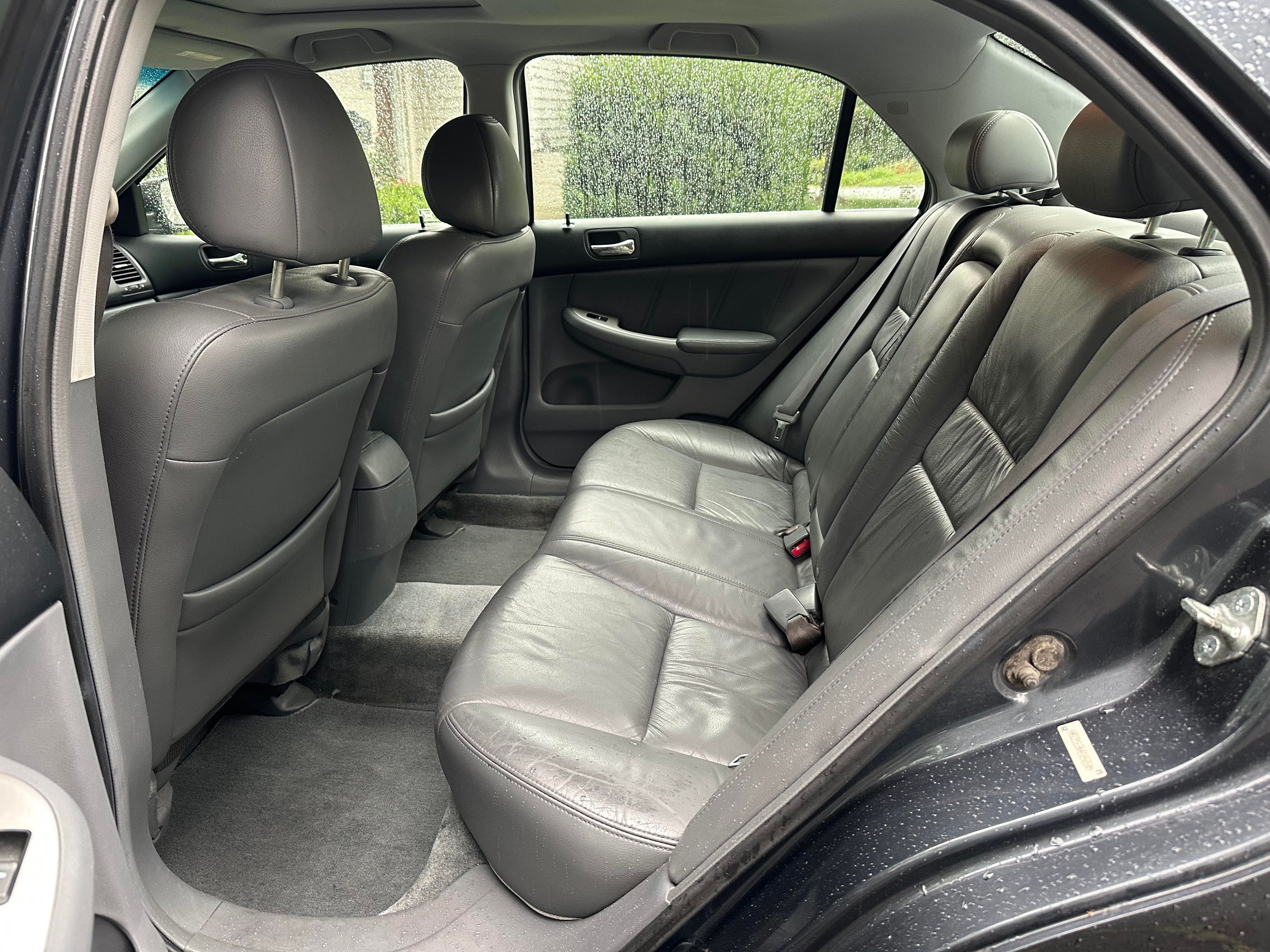 Used 2004 Honda Accord EX image 10