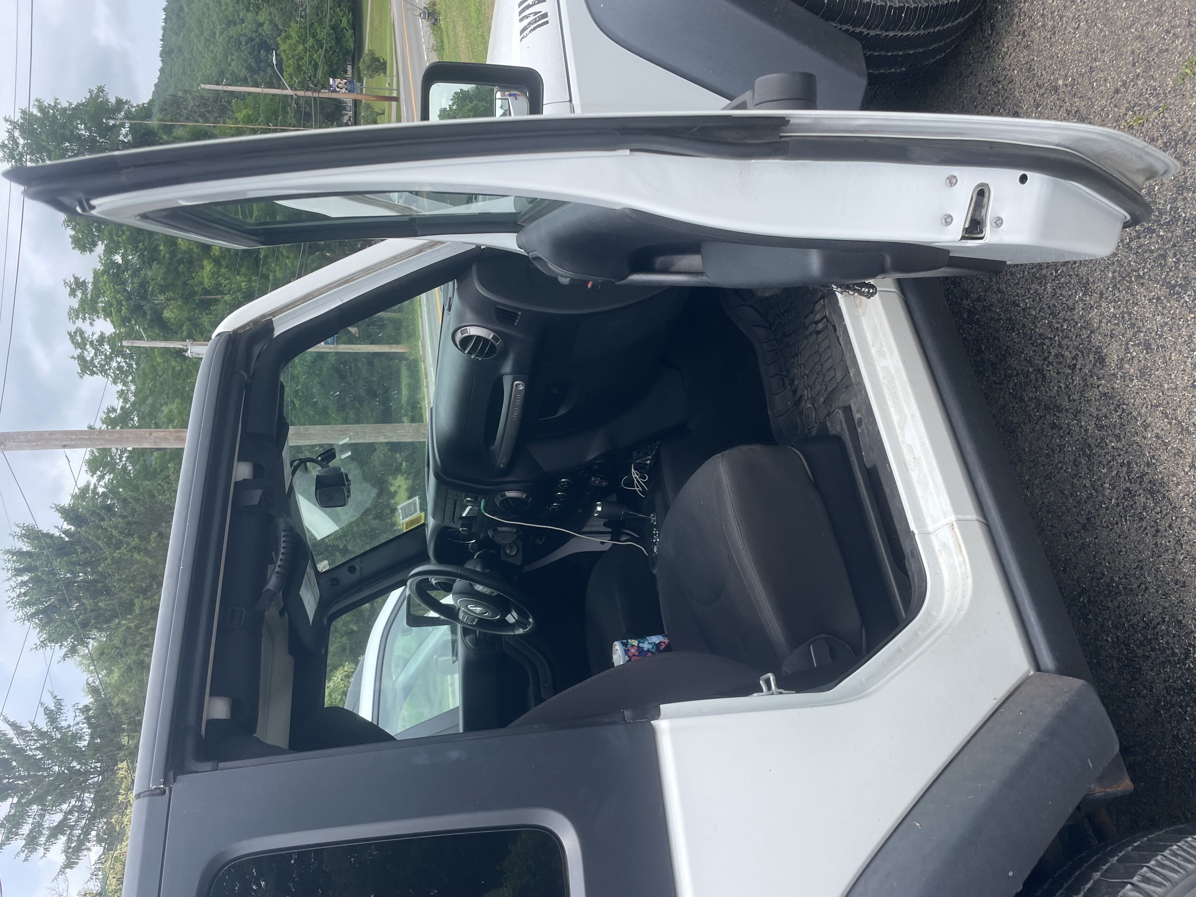 Used 2015 Jeep Wrangler Sport AWD/4WD image 8