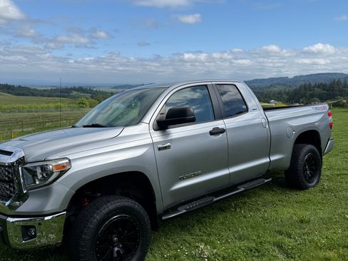 Used 2018 Toyota Tundra SR5 w/ TRD Off Road Package AWD/4WD image 2