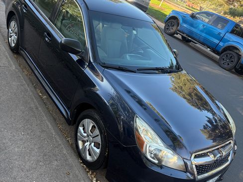 Used 2013 Subaru Legacy 2.5i AWD/4WD image 2