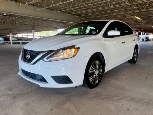 Used 2019 Nissan Sentra S FWD image 1