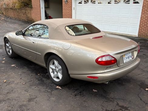 Used 1998 Jaguar XK8 Convertible image 11