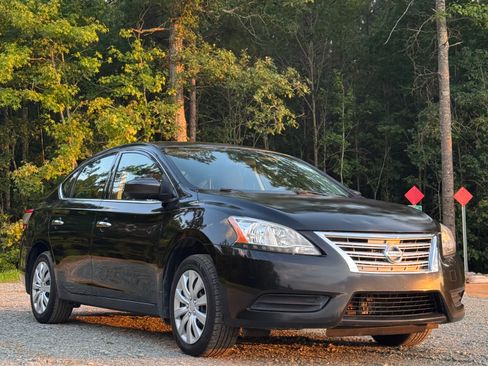 Used 2015 Nissan Sentra S FWD image 4