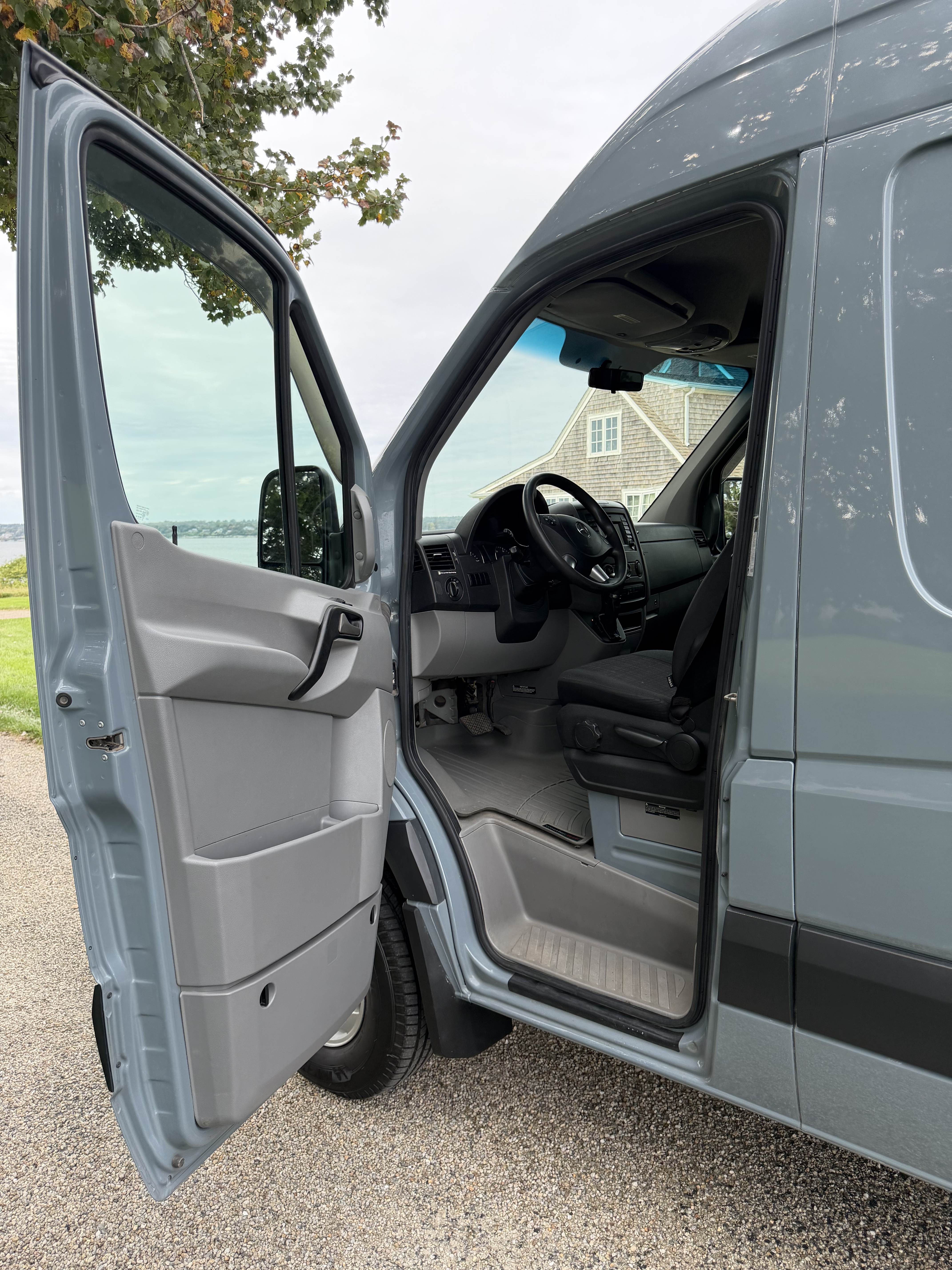 Used 2018 Mercedes-Benz Sprinter 2500 image 8