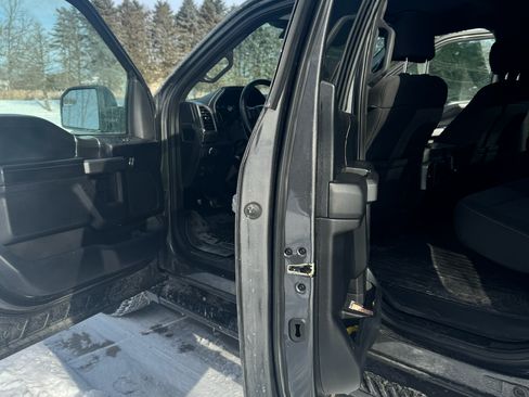 Used 2017 Ford F150 XLT w/ Equipment Group 302A Luxury image 17