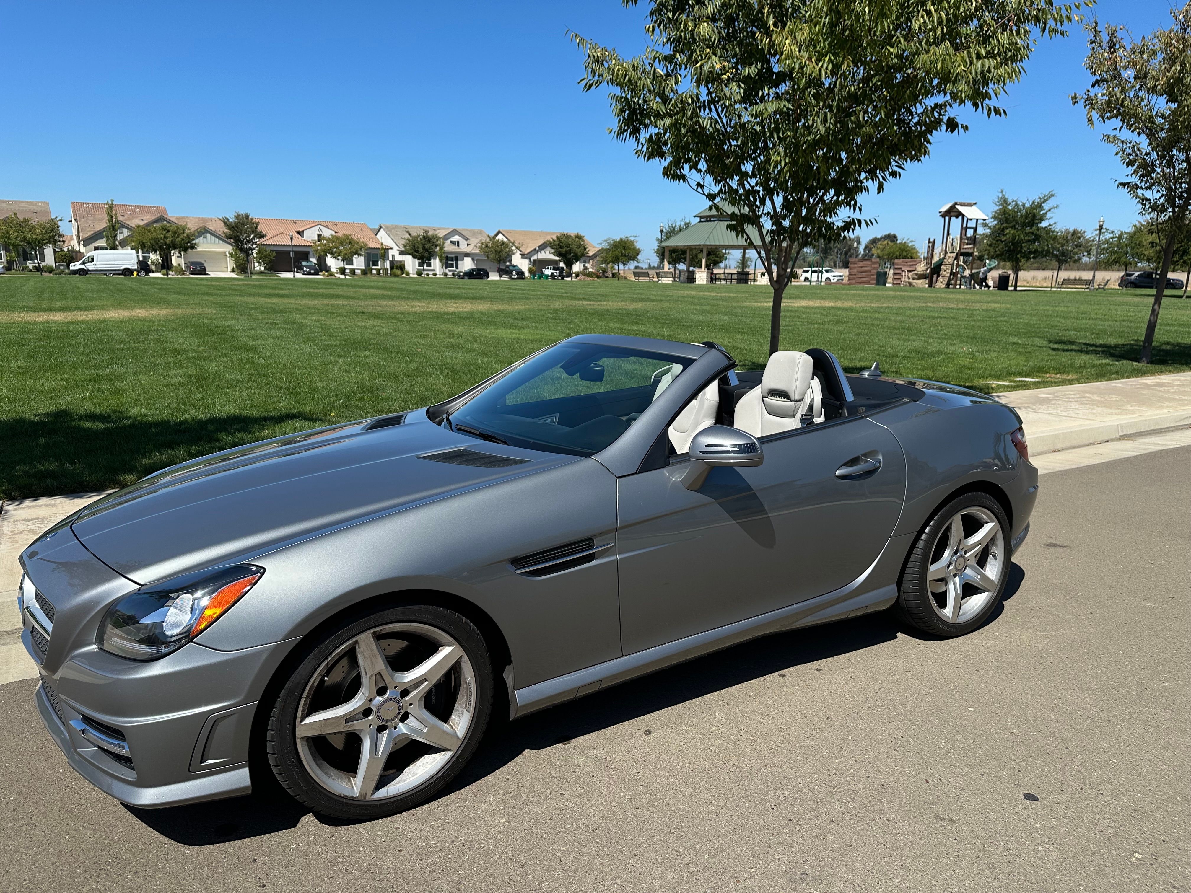 Used 2013 Mercedes-Benz SLK 250 image 5
