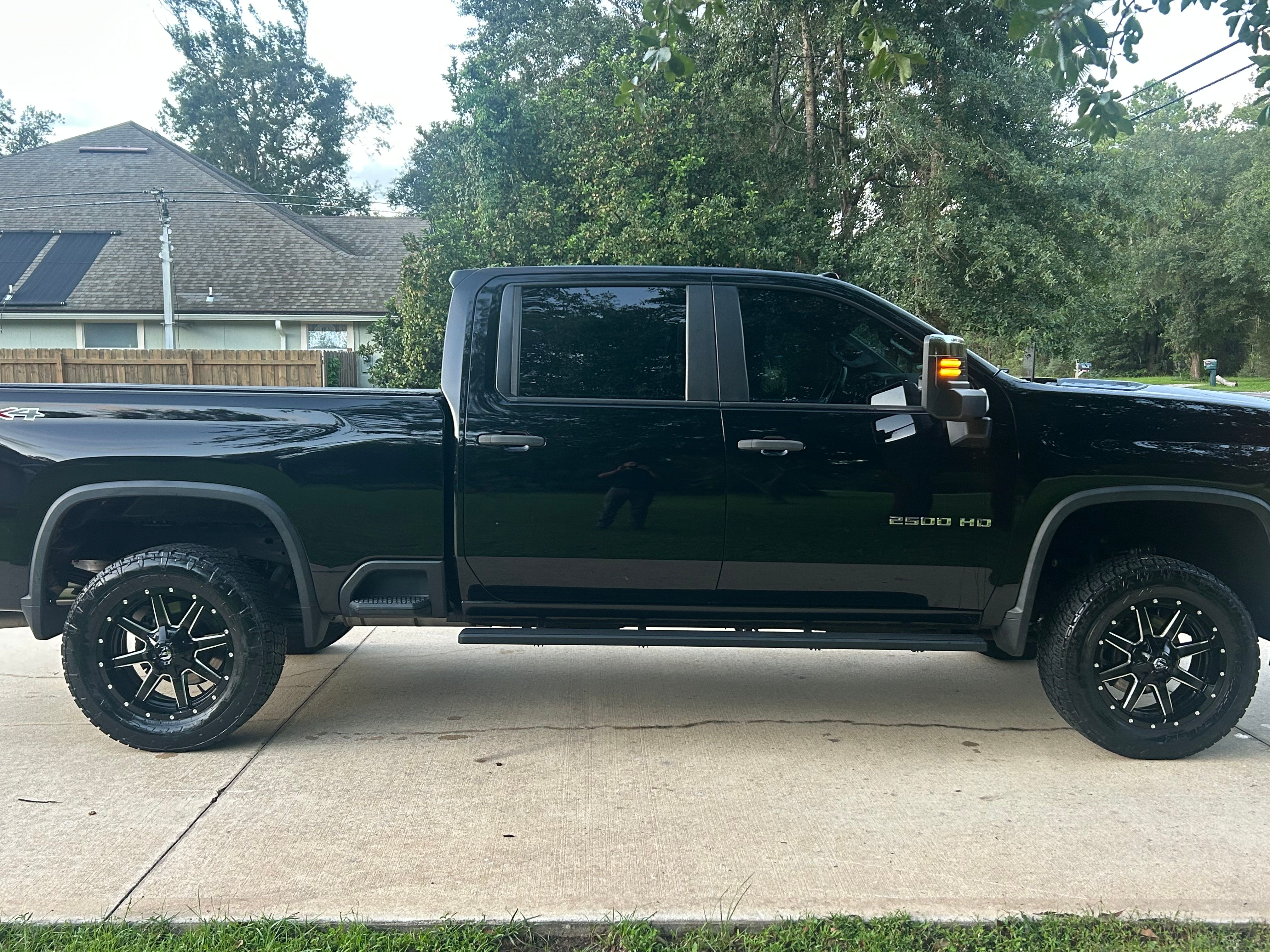 Used 2021 Chevrolet Silverado 2500 Custom w/ Custom Value Package AWD/4WD image 6