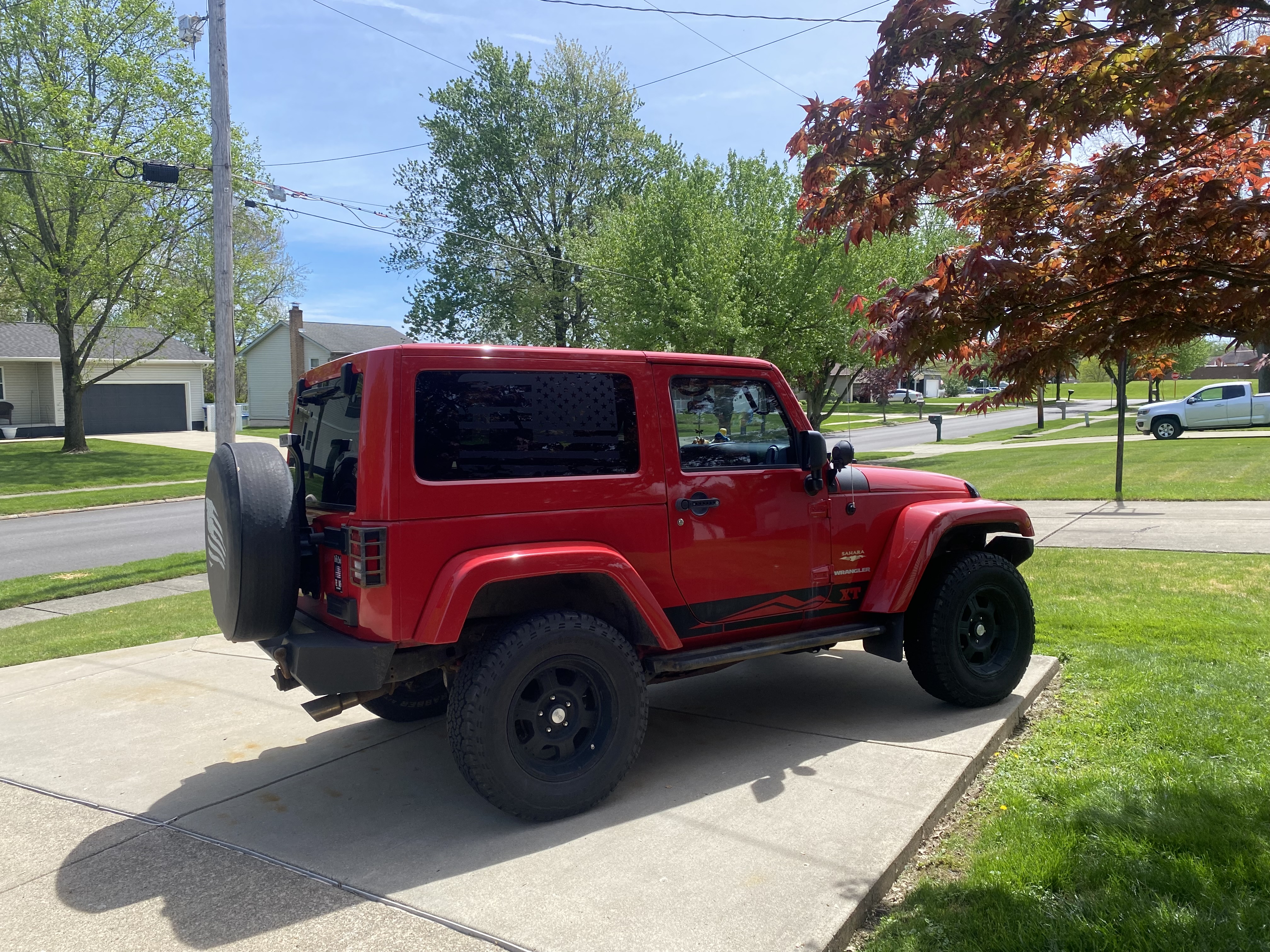 Used 2012 Jeep Wrangler Sahara w/ Connectivity Group AWD/4WD image 11