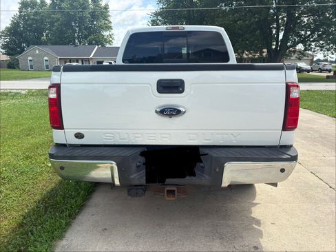 Used 2014 Ford F250 Lariat w/ Chrome Package AWD/4WD image 4
