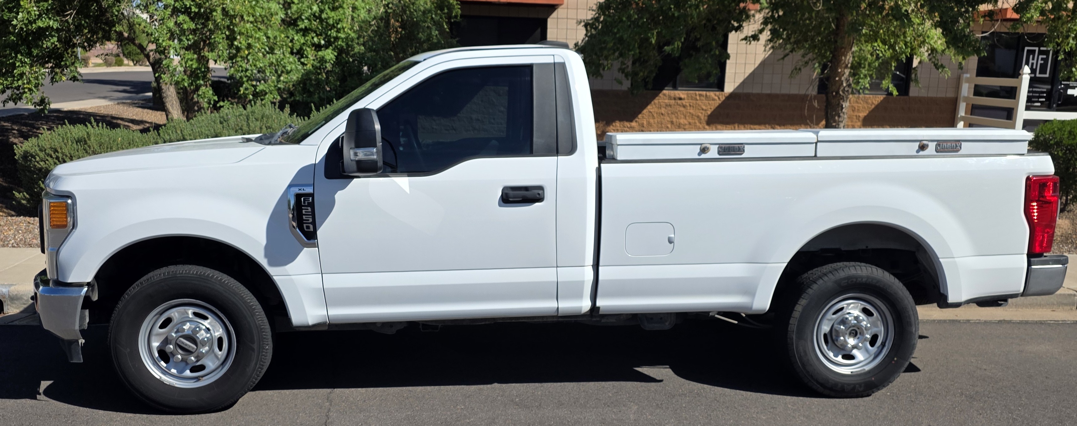 Used 2020 Ford F250 XL w/ Power Equipment Group RWD image 1