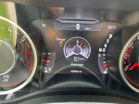 Used 2015 Dodge Challenger R/T Plus RWD image 17