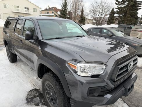 Used 2022 Toyota Tacoma SR w/ SX Package image 10