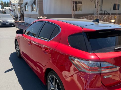 Used 2017 Lexus CT 200h w/ Navigation System Package FWD image 5