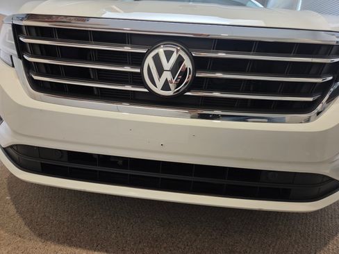 Used 2020 Volkswagen Passat 2.0T SEL image 5