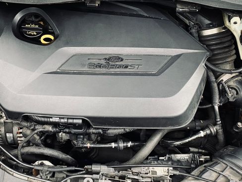 Used 2015 Ford Escape SE w/ Equipment Group 201A AWD/4WD image 18