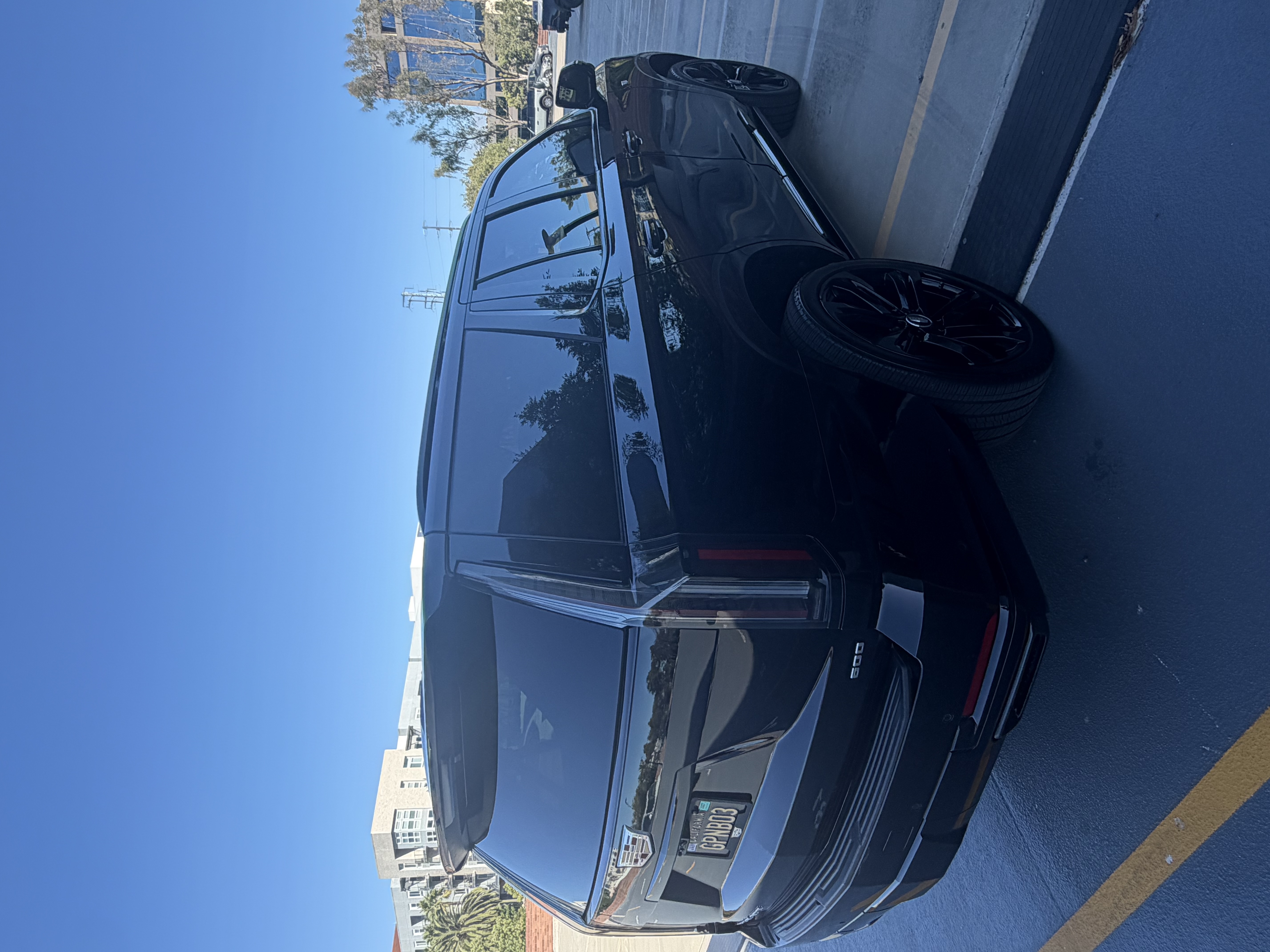 Used 2025 Cadillac Escalade Sport Platinum AWD/4WD image 5