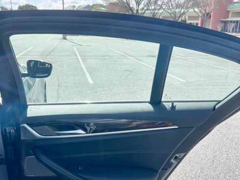 Used 2020 BMW 530i image 17